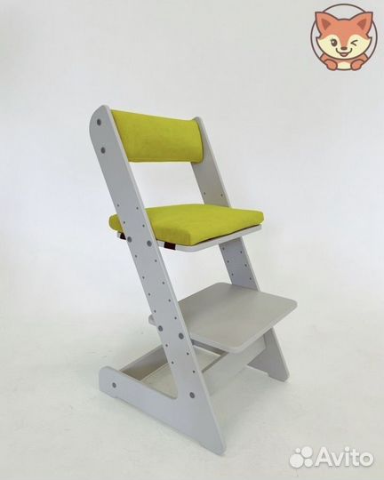 Серый стульчик с подушками