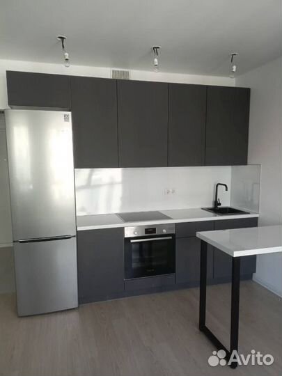 Кухня с антресолями артикул 19810