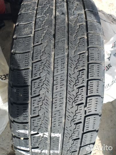 Nexen Winguard Ice 215/65 R16