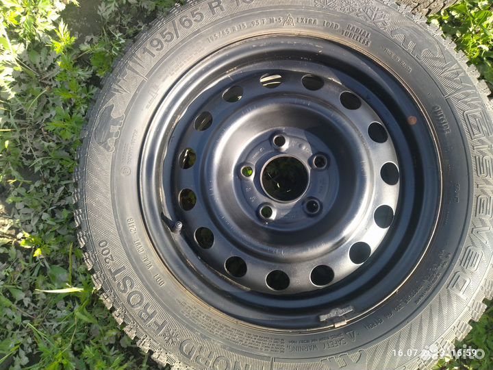 Gislaved nord frost 200 195/65 r15