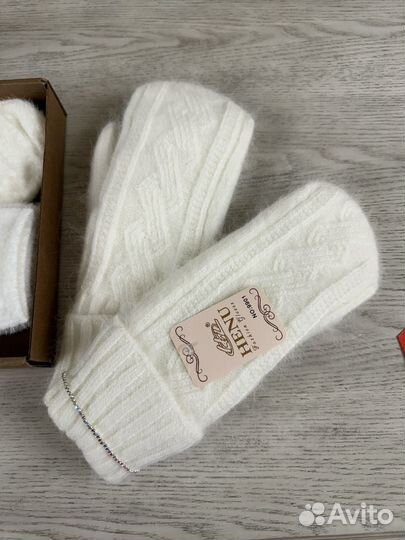 Варежки, носки кашемир, подарок -набор на 8 марта