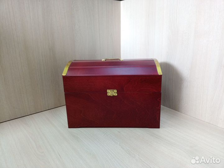 Сундук деревянный, пиратский