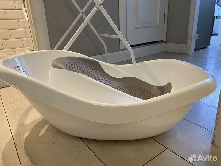 Детская ванночка с подставкой и горкой