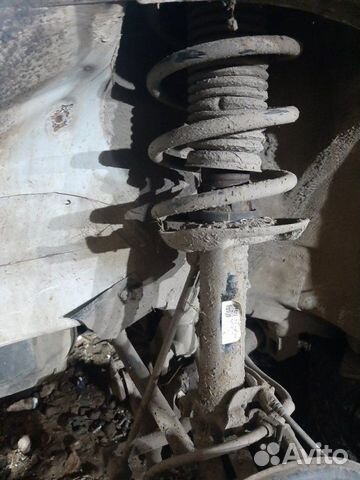 Стойка подвески передняя Skoda Octavia А5 1.6 BSE