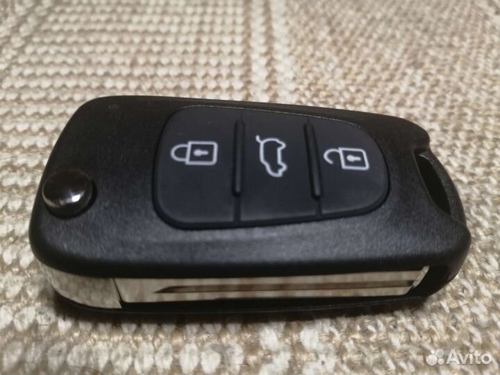 KIA чип ключ 1P000-433-EU-TP HA-T005