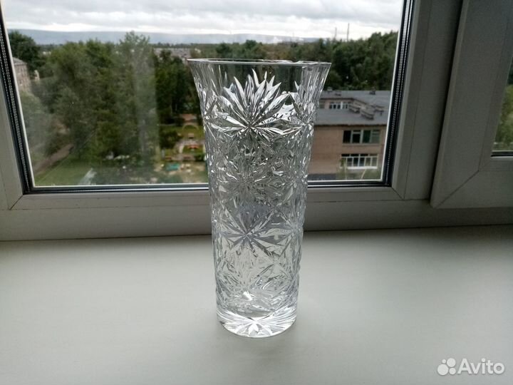 Ваза хрустальная для цветов