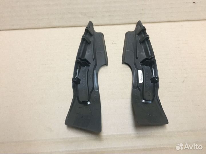 Уплотнитель дренаж накладка крыла NEW Вольво XC90