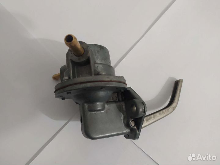 Бензонасос механический от Ауди 100 (035127025G)