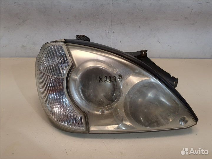 Фара (передняя) Hyundai Terracan, 2003