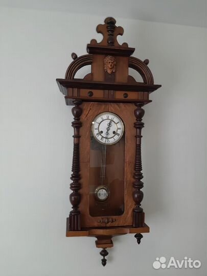 Антикварные часы с боем