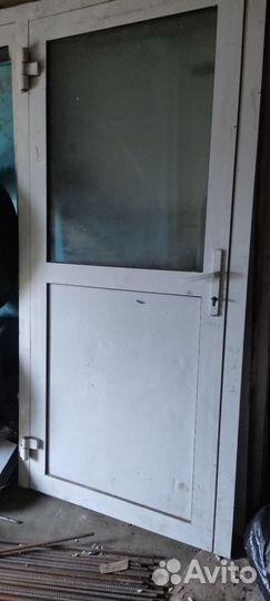 Дверь входная алюминиевая бу