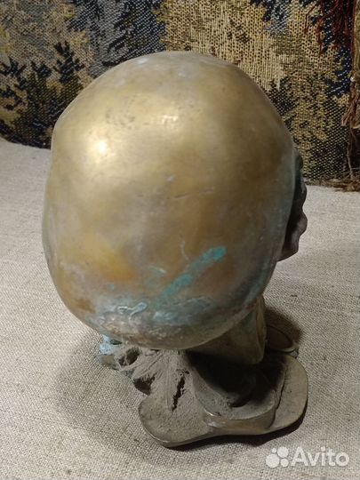 Череп латунный