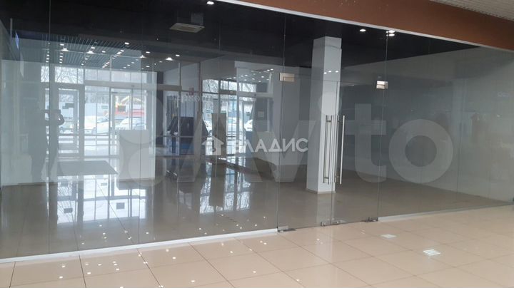 Сдам торговое помещение, 200 м²