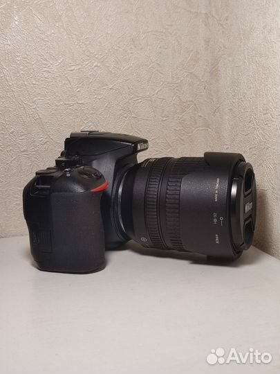 Nikon D3500 с объективом Nikon 18-105mm