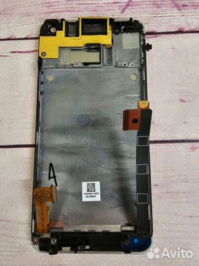 Htc one M7 дисплей в рамке
