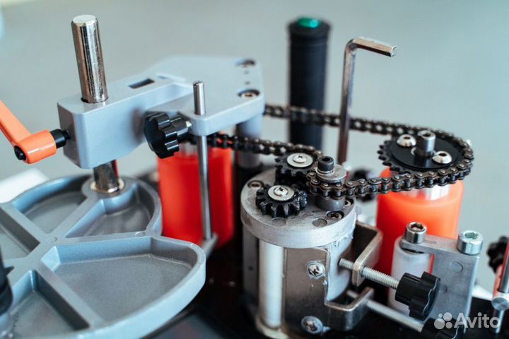 Кромкооблицовочный станок DM-105