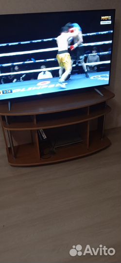 Продам тумбу под телевизор. Самовывоз