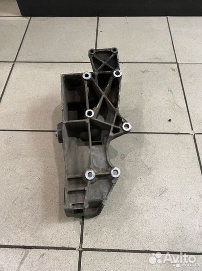 Кронштейн гур Audi А4 Б5