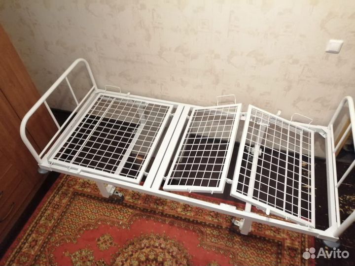 Медицинская кровать для лежачих больных