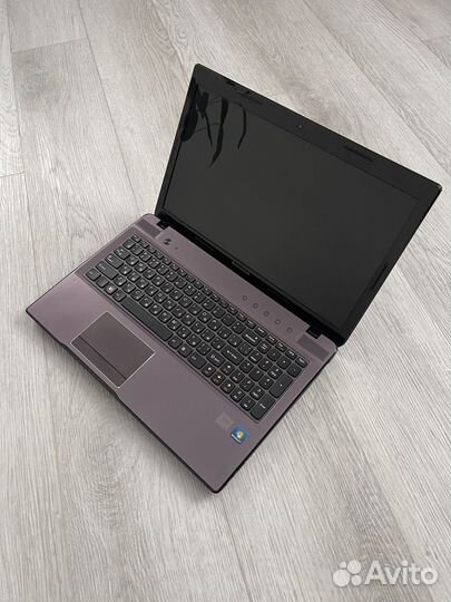 Металлический Ноутубк Lenovo 4 ядра radeon 6gb ssd