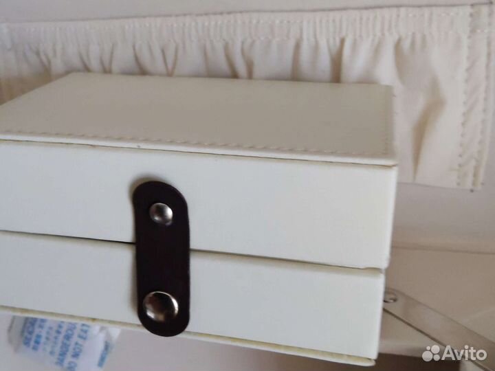 Шкатулка для ювелирных украшений