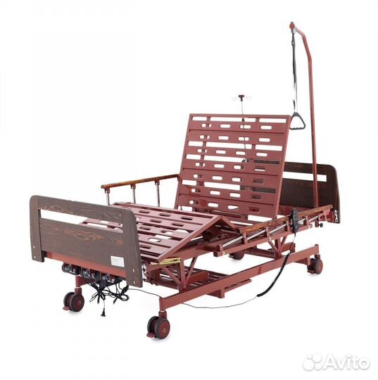 Медицинская кровать для инвалидов