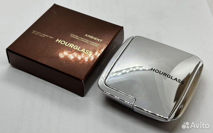 Пудра сияющая hourglass Ambient lighting strobe