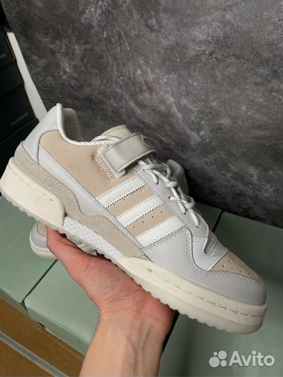 Adidas Forum 84