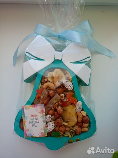 Мужской и женский съедобный букет