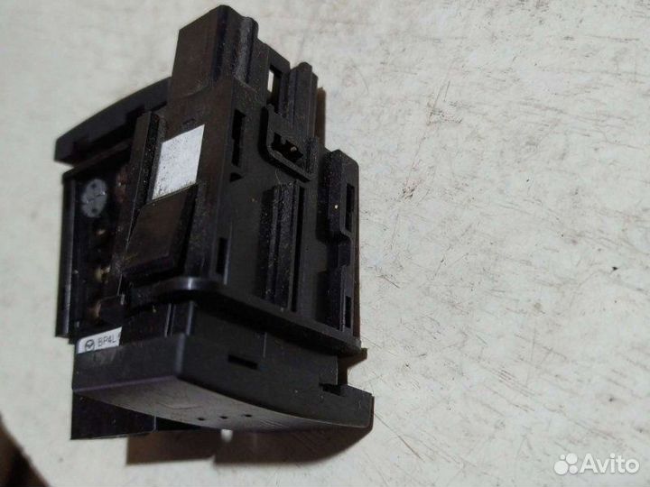 Кнопка подогрева сидений Mazda 3 BK 2006