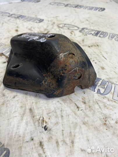 Кронштейн двс audi 80