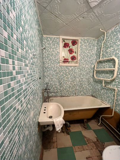 2-к. квартира, 42,7 м², 3/3 эт.