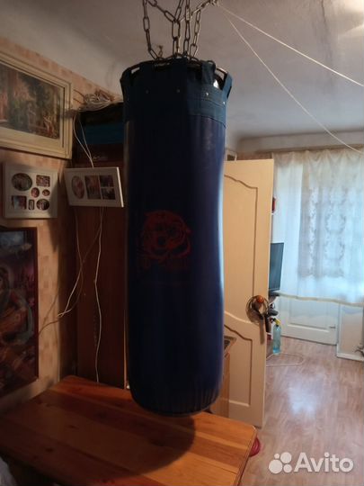 Боксерский мешок бу. 80 кг. Дл. 110см диам. 40см