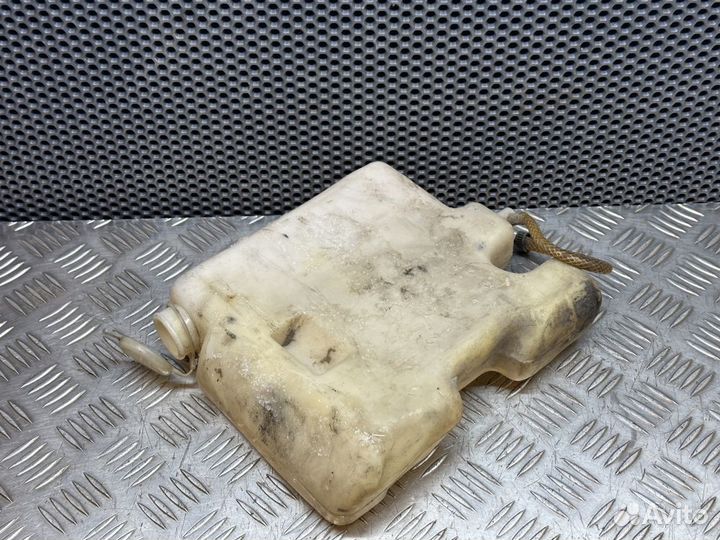 Бачок омывателя лобового стекла Mercedes-Benz W210