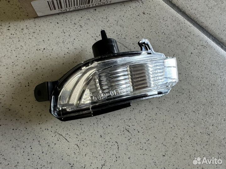 Повторитель в зеркало левый Шкода Рапид Rapid