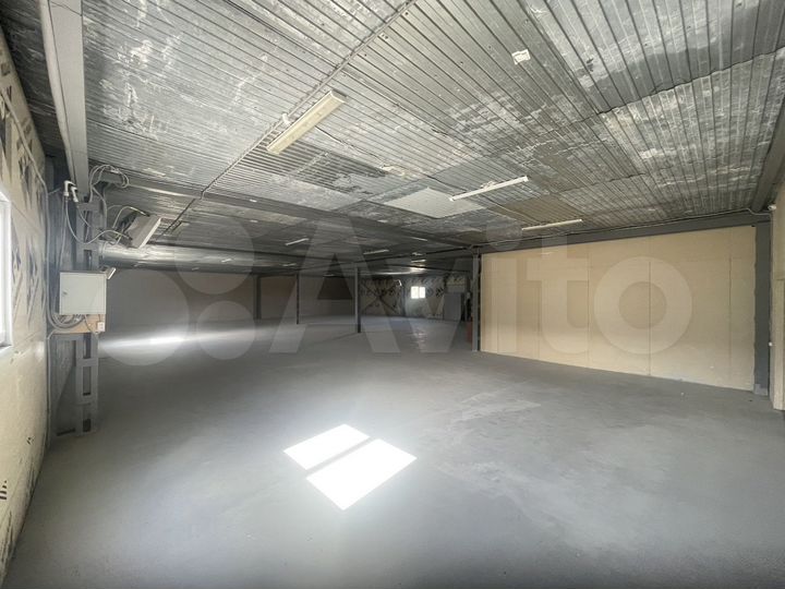 Склад, 1350 м²