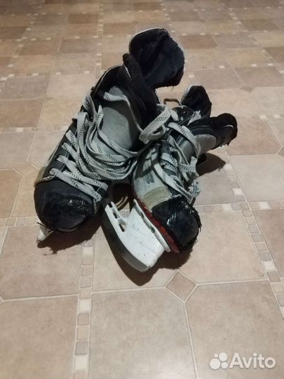 Хоккейные коньки bauer vapor