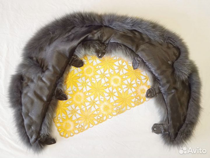 Меховой воротник енот