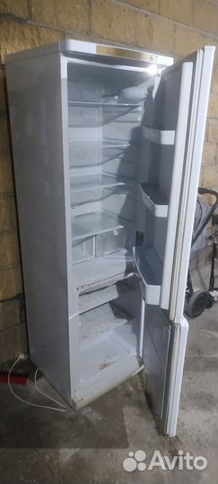 Холодильник indesit