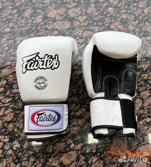 Боксерские перчатки