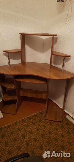 Компьютерный стол