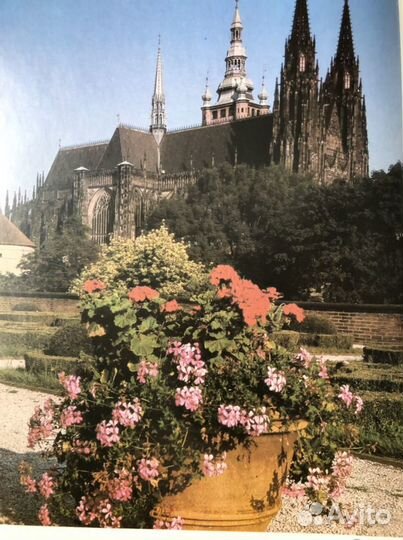 Книга-альбом «Пражский град» в красочных снимках