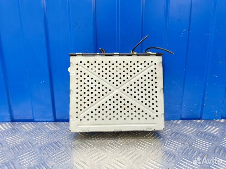 Блок управления радио Audi A8 D3 3.7 BEL 2004