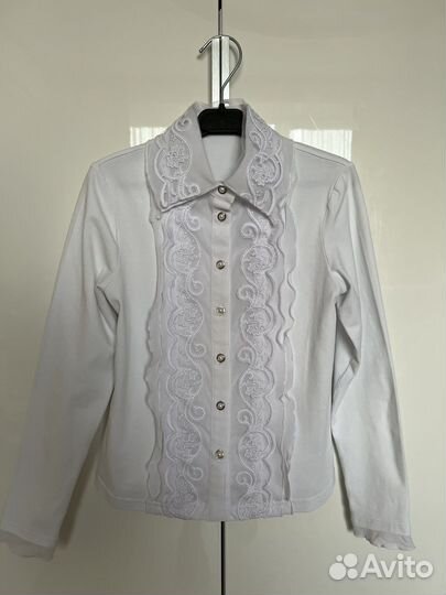 Школьные блузки на девочку 1000 р за все