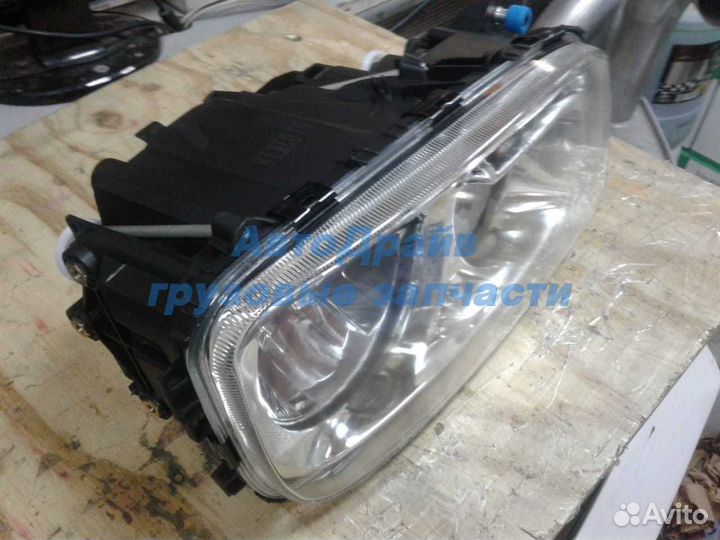 Фара основная правая Актрос3 2008 года