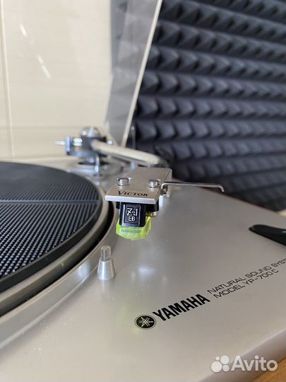 Проигрыватель винила Yamaha YP 700C