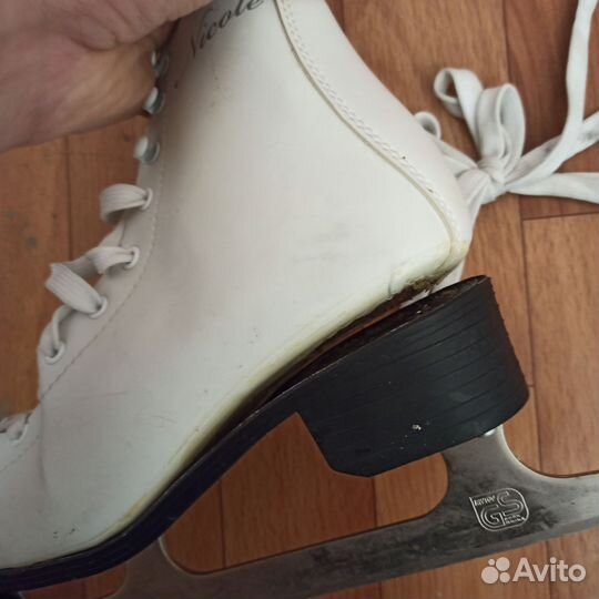 Коньки фигурные 37 размер