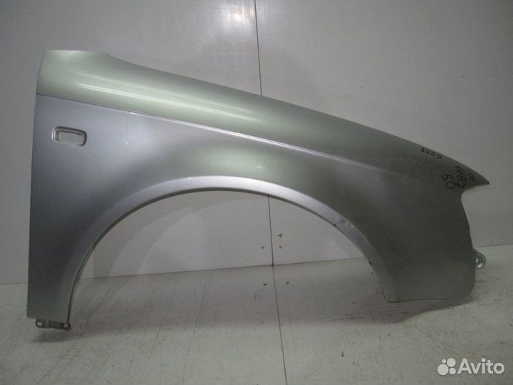Крыло переднее правое Audi A4 B7 2005-2008