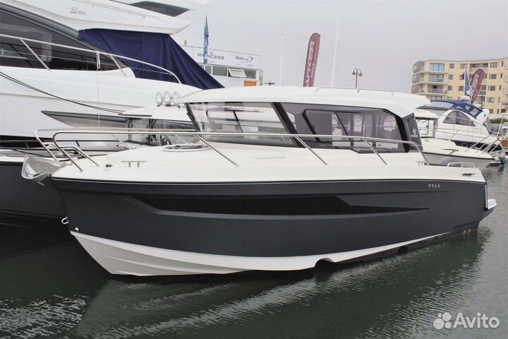 Катер с подвесным мотором Parker 790 Explorer