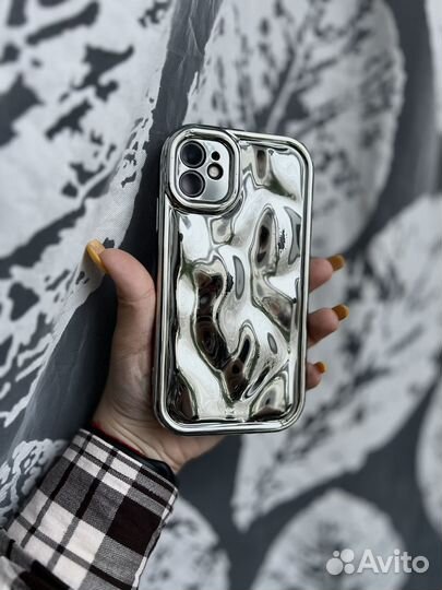 Чехлы на телефон iPhone 11